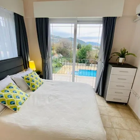 Palace, Private Pool, Sea Mountain Views , Spacious Beautiful Villa Lapithos (Northern Cyprus)
