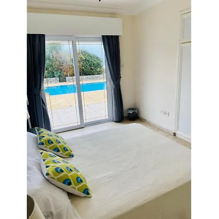 Palace, Private Pool, Sea Mountain Views , Spacious Beautiful Lapithos (Northern Cyprus)